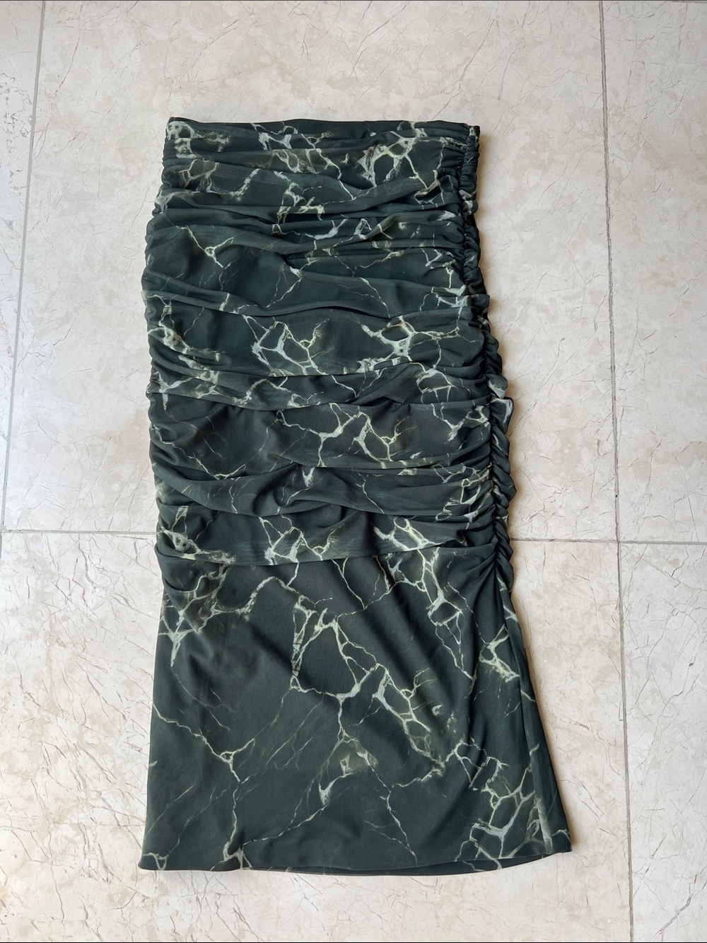 Bodycon strapless ruffled ZARA dress
